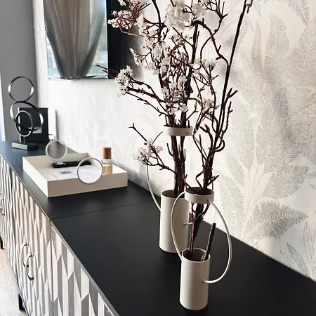 Twentythree Luxury *