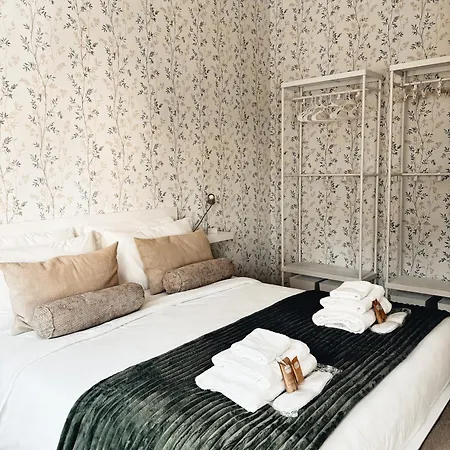 Twentythree Luxury *