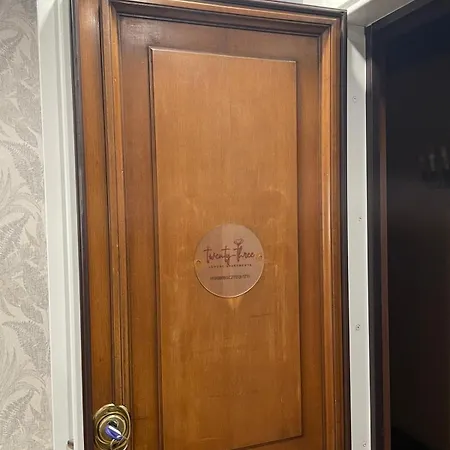 Twentythree Luxury *